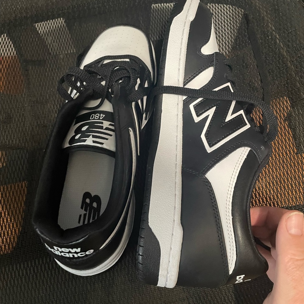 New Balance 480 Men's Black and White Sneakers - Picture 8 of 11